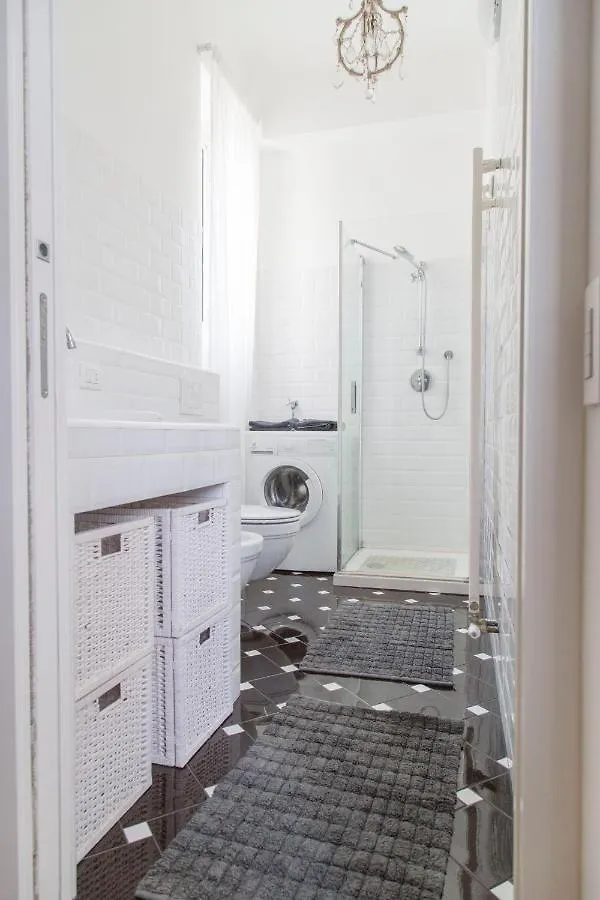 Apartment Modern And Central Apt In Porta Romana Milan